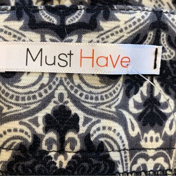 Must Have Geometric Print Skinny Pants Size Small Black and White - Picture 6 of 10